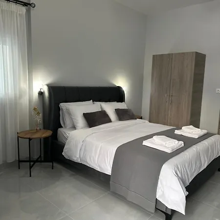 Anastasia Luxury ניאה מודאניה
