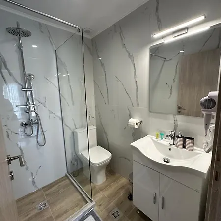 Anastasia Luxury * ניאה מודאניה