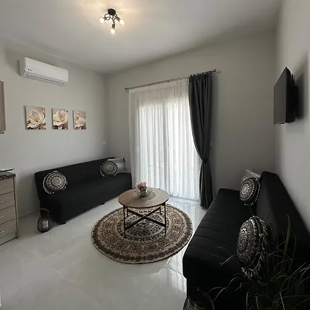 Anastasia Luxury * ניאה מודאניה
