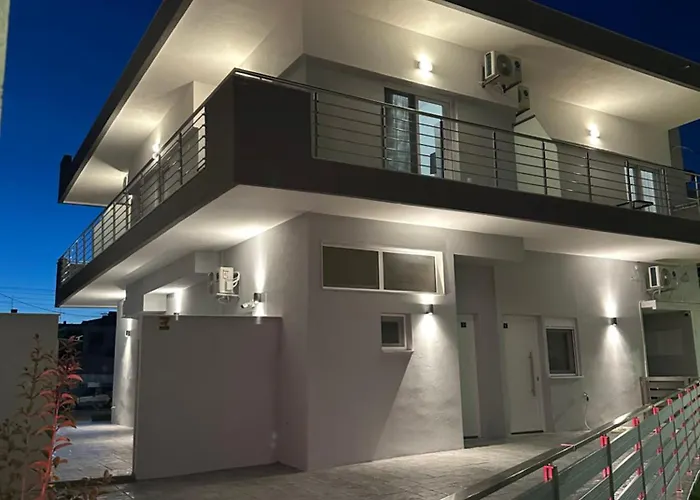 Anastasia Luxury * ניאה מודאניה